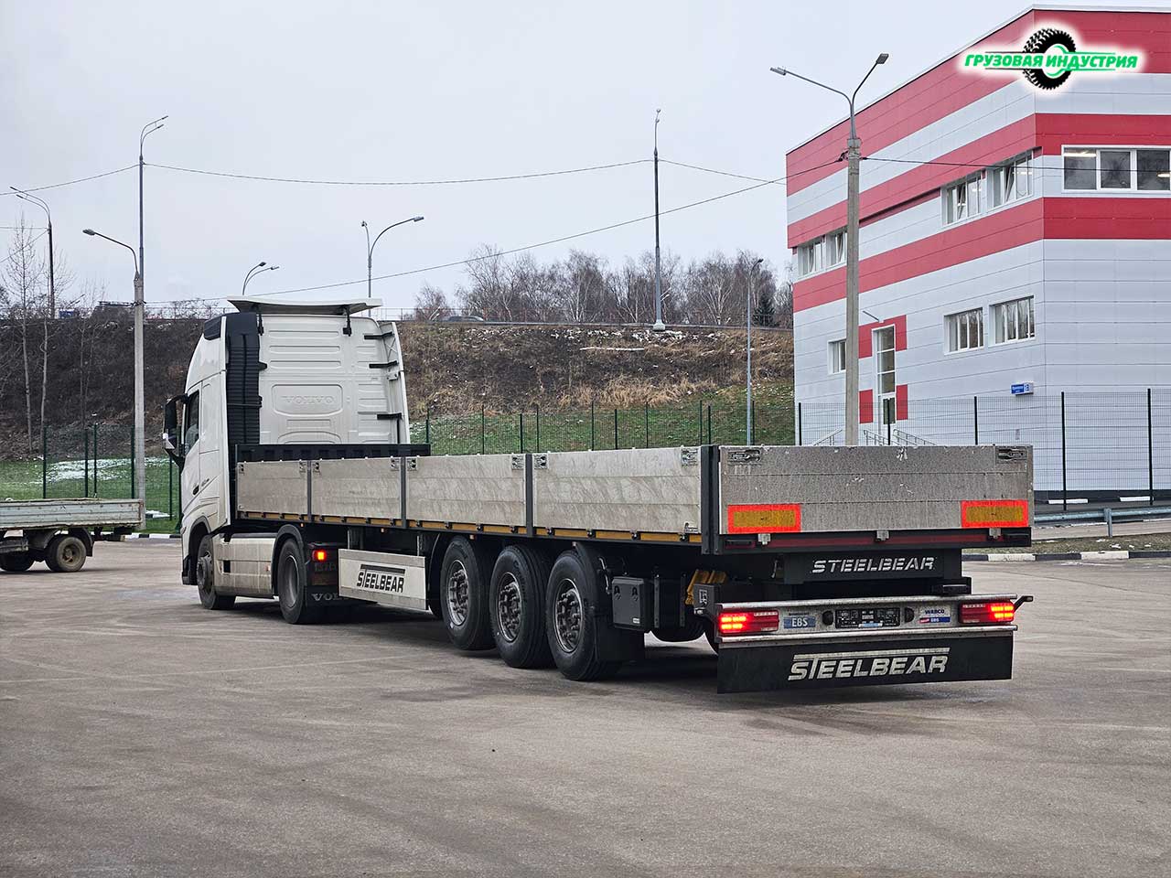 Отгрузка полуприцепа бортовая платформа Steelbear PL-24B в Московскую область Отгрузка полуприцепа бортовая платформа Steelbear PL-24B в Московскую область